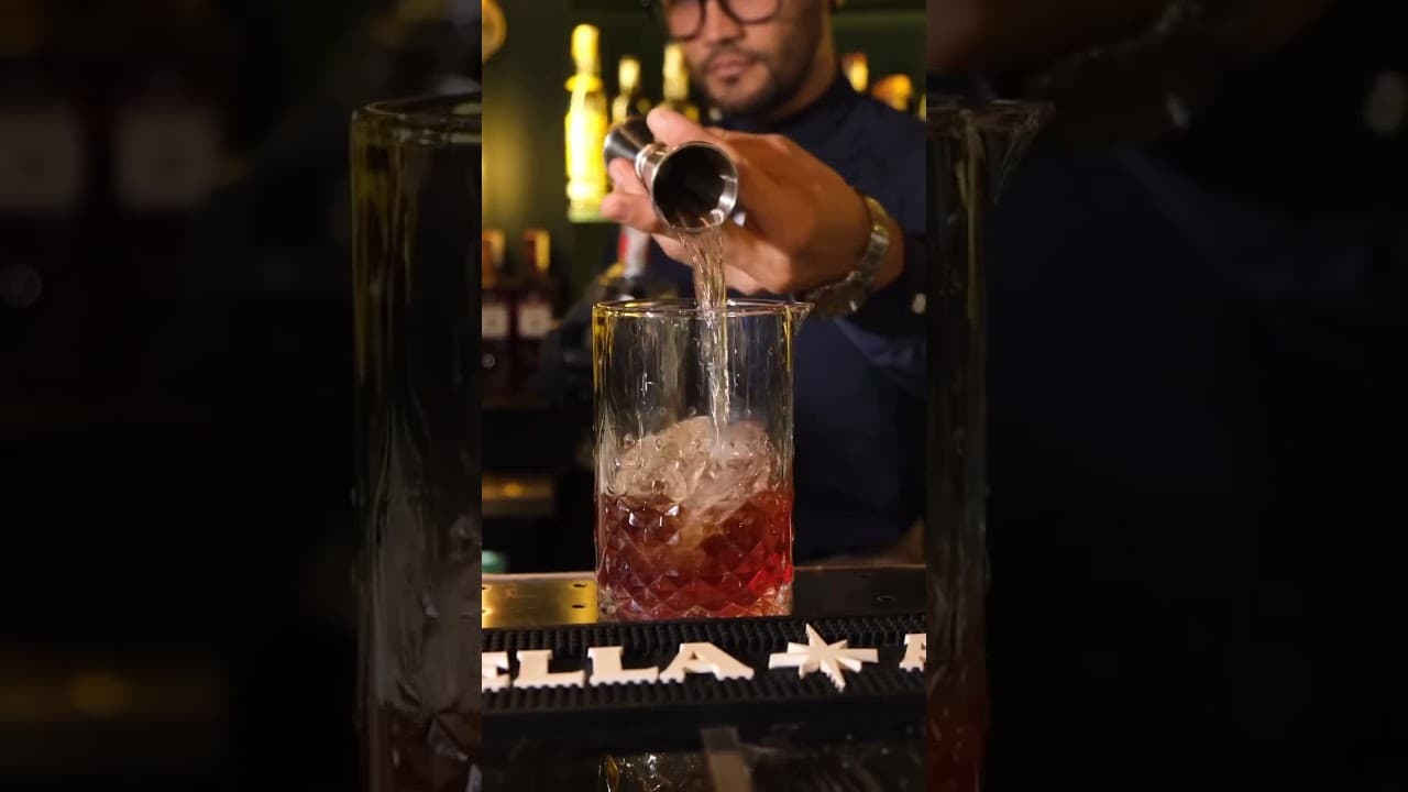 Miniatura del video: Mantú Cocina Mediterránea: bartender promo